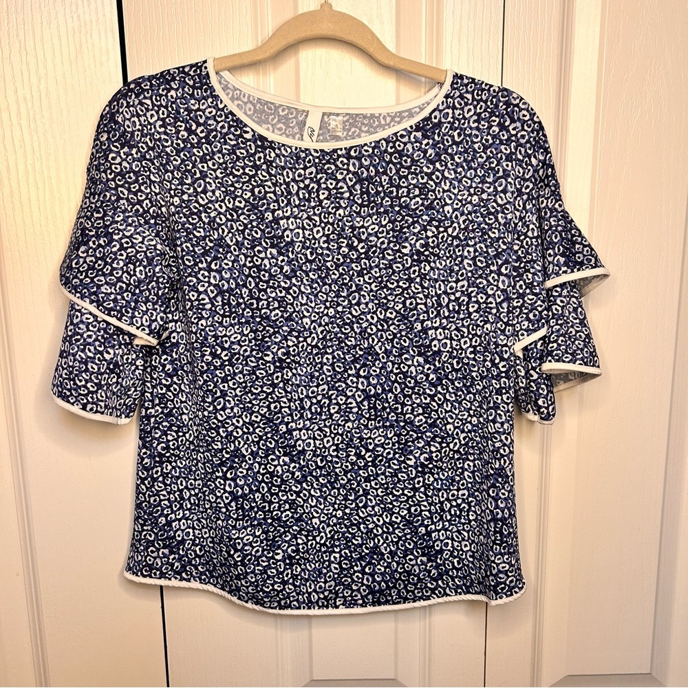 NY Collection Women's Blue White Patterned Tiered Sleeve Top Blouse‎ Size S NWT
